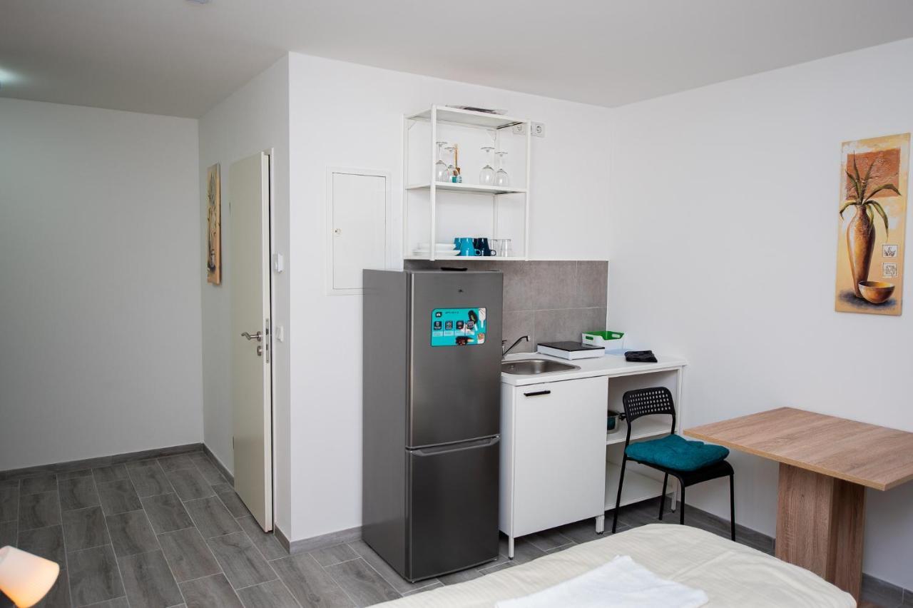 Modern Living Studio Kueche Netflix Inklusive Top Lage 뉘른베르크 외부 사진