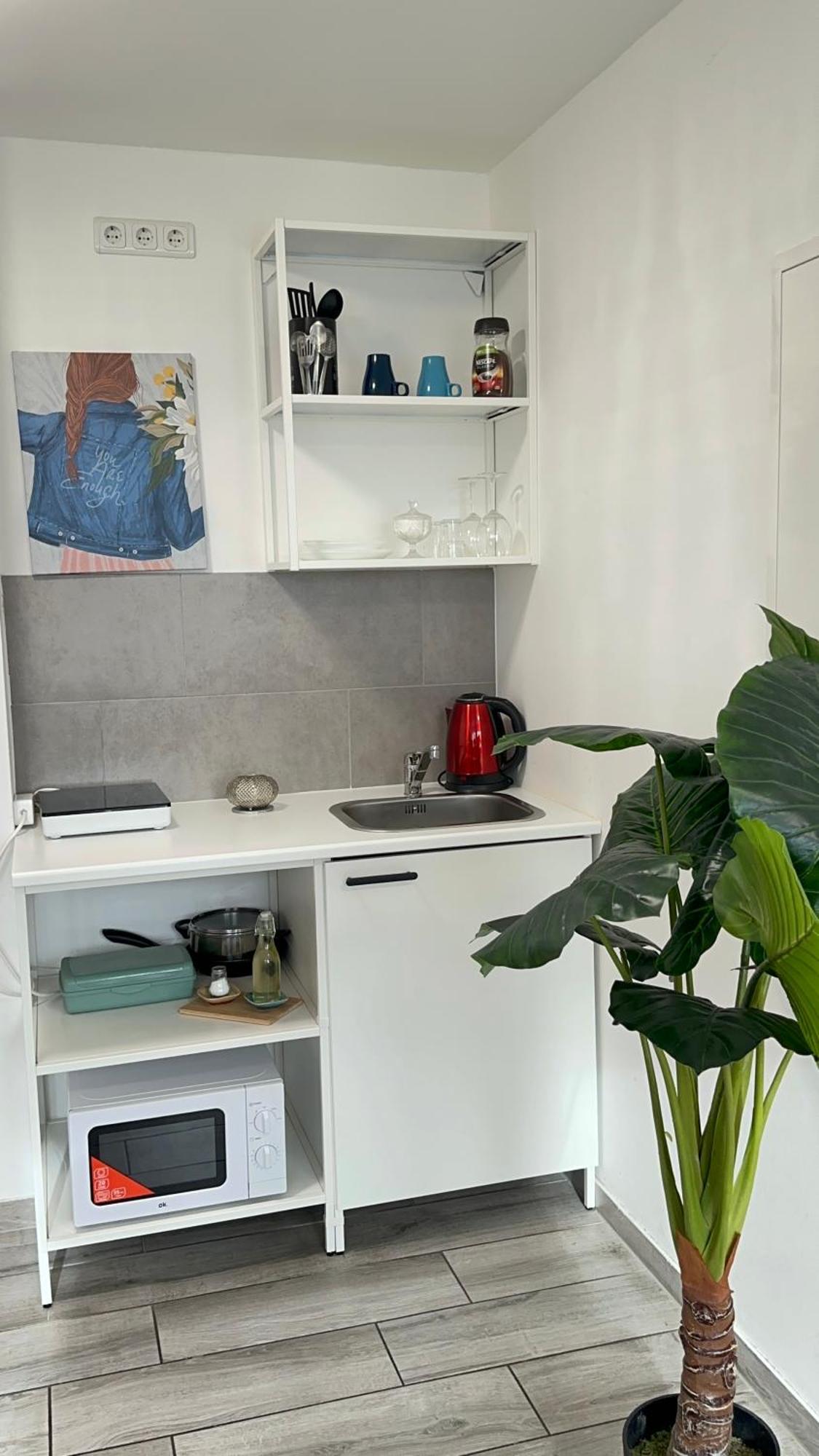 Modern Living Studio Kueche Netflix Inklusive Top Lage 뉘른베르크 외부 사진