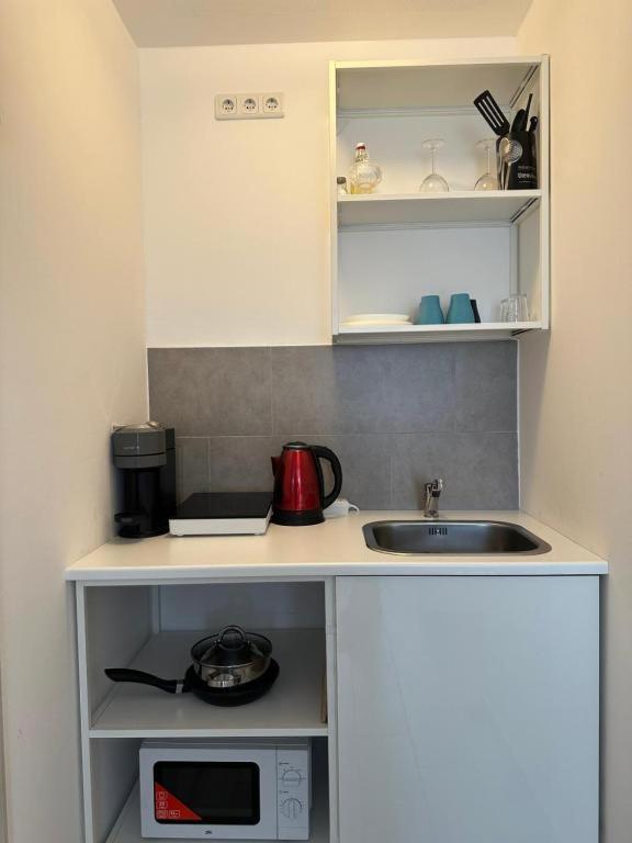 Modern Living Studio Kueche Netflix Inklusive Top Lage 뉘른베르크 외부 사진